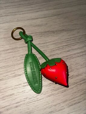 STEVE MADDEN PLUSH STRAWBERRY KEYCHAIN / BAG CHARM